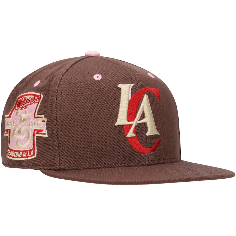 Brown LA fitted hat with heart for Sale in Montebello, CA - OfferUp