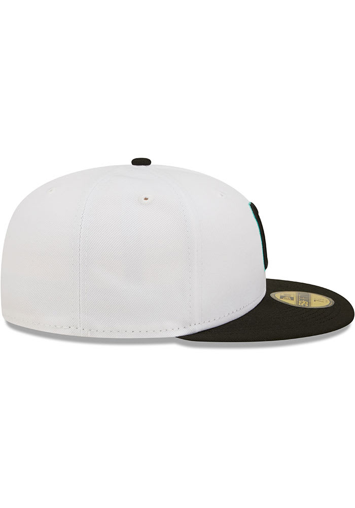 New Era Cleveland Guardians White/Black Two-Tone Color Pack 59FIFTY Fitted Hat