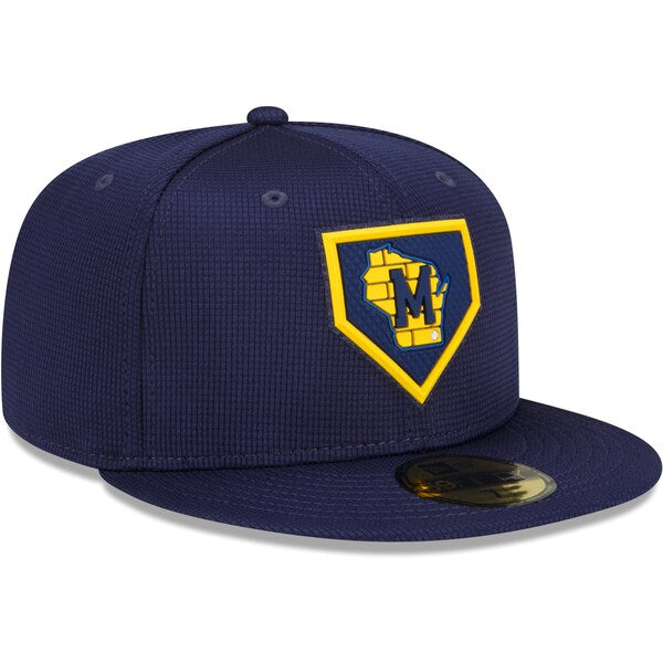 New Era Milwaukee Brewers Navy 2022 Clubhouse 59FIFTY Fitted Hat