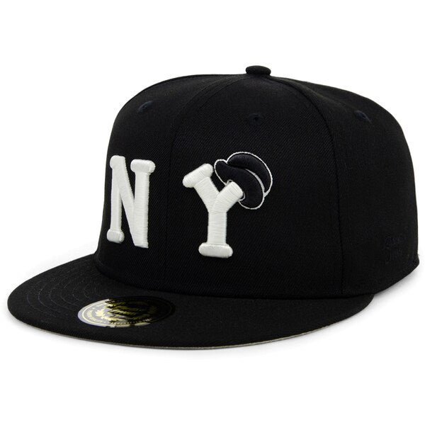 Rings & Crwns  New York Black Yankees Team Fitted Hat - Black