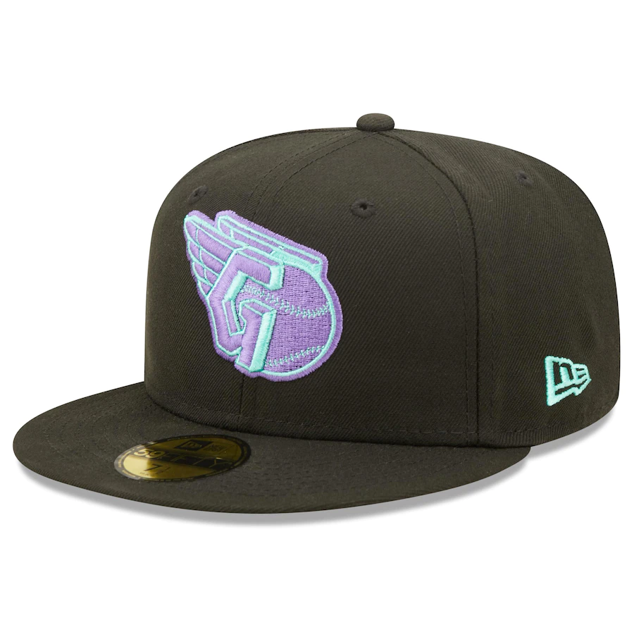 New Era Cleveland Guardians Black Light 59FIFTY Fitted Hat