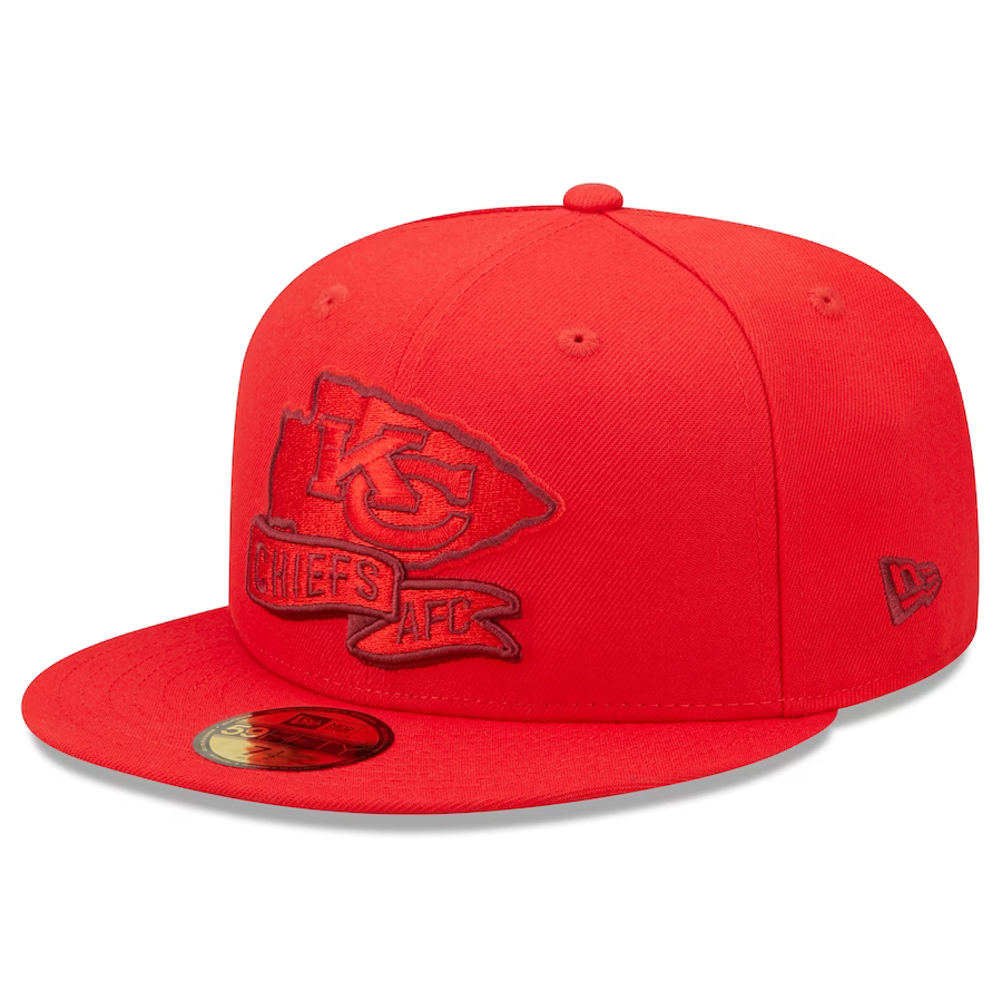 New Era Kansas City Chiefs Red Tonal 2022 Sideline 59FIFTY Fitted Hat